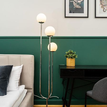Classy Old Town Apartment - By Upstairs Krakau Buitenkant foto