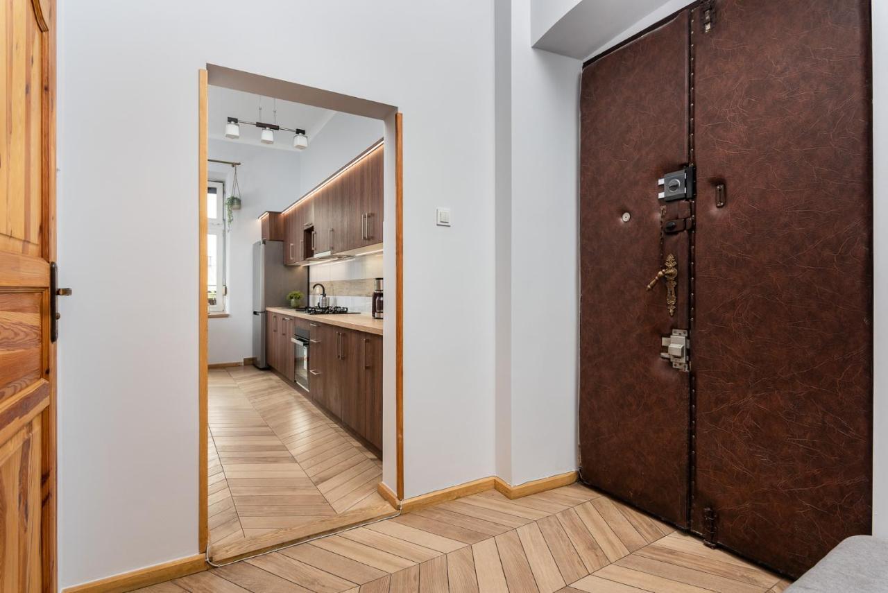 Classy Old Town Apartment - By Upstairs Krakau Buitenkant foto