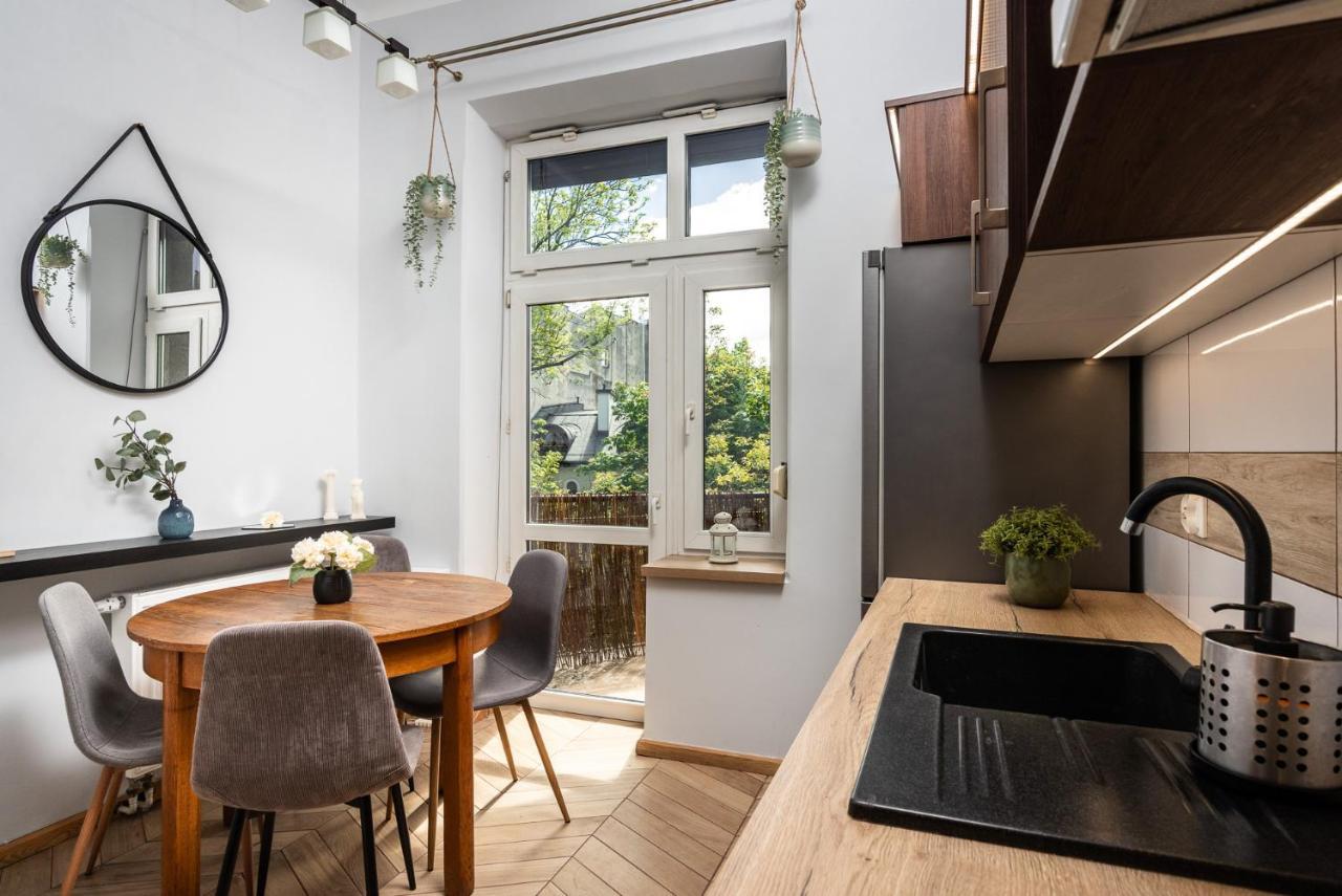 Classy Old Town Apartment - By Upstairs Krakau Buitenkant foto